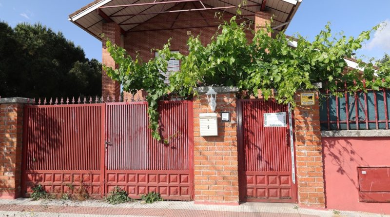 La vivienda donde se produjo el asesinato se encuentra en la calle Canencia de Collado Villalba