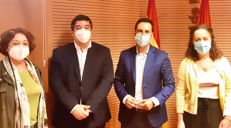 fotoreunionconsejero_Mesa de trabajo 1