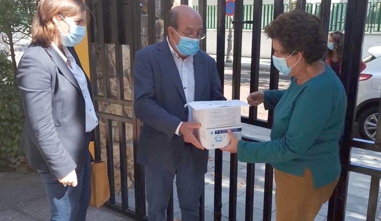 entrega de mascarillas