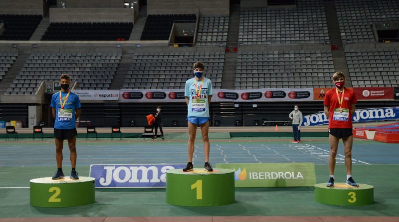 podio Ronaldo Olivo en Barcelona 1500 sub18