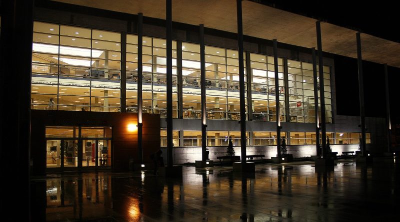 Biblioteca Miguel Hernández