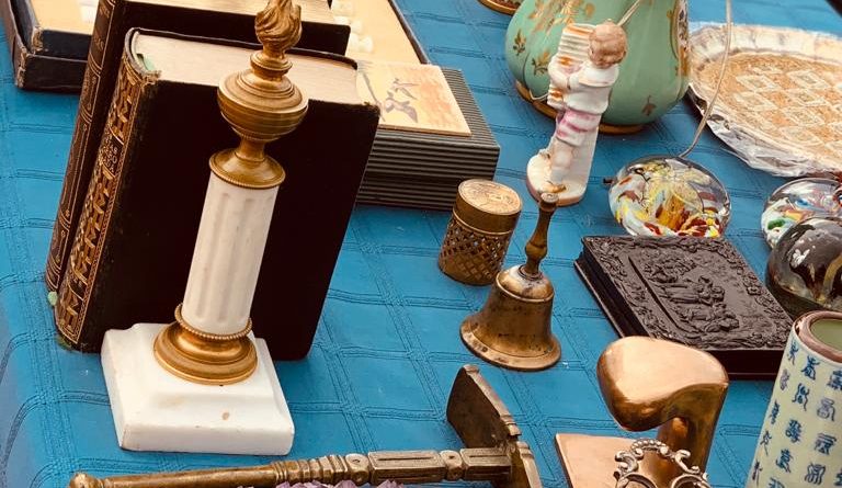 MERCADO ANTIGÜEDADES Y DECORACIÓN 1