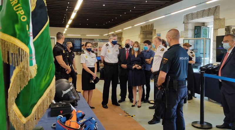 Exposición Policía Nacional 1