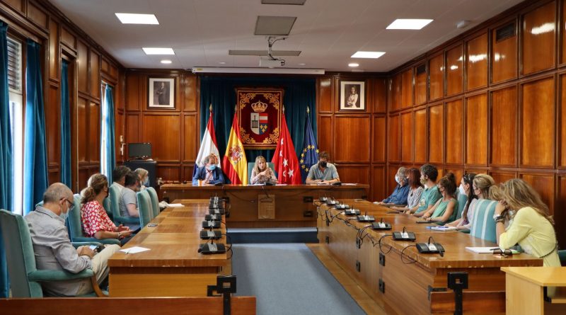 Reunión con los empresarios del sector turístico