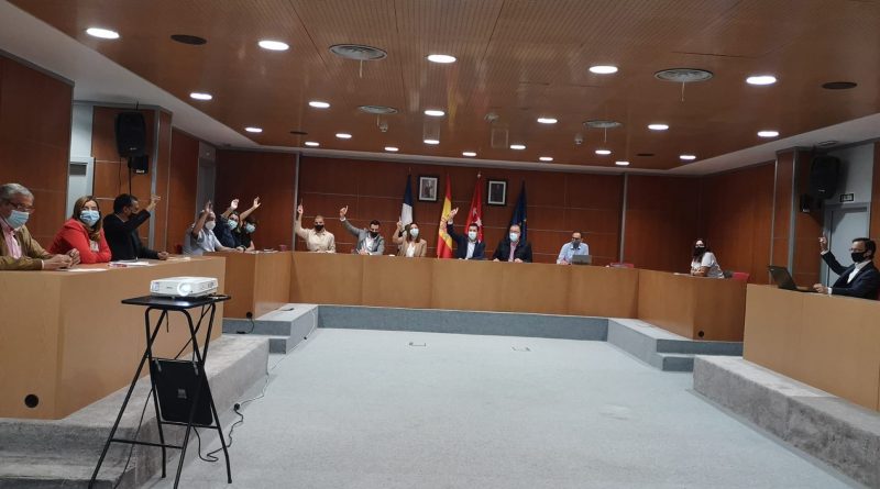 pleno 1 octubre votación a favor (2)