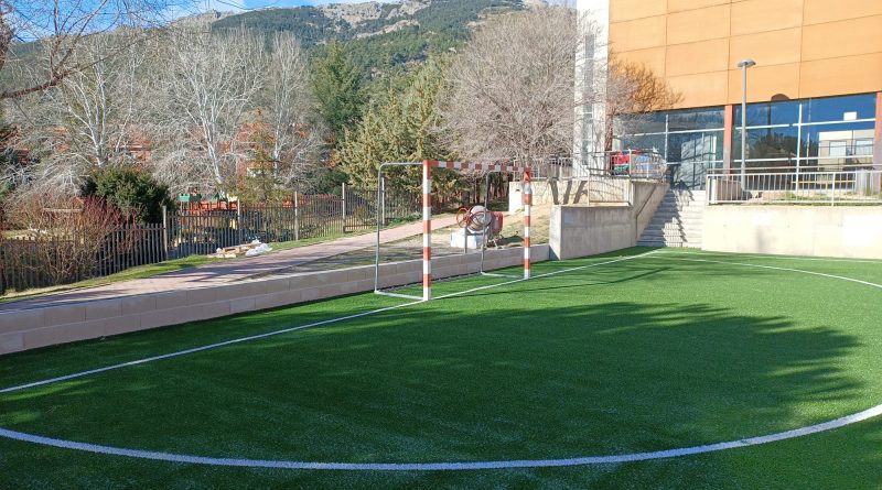Instalación césped artificial CEIP Antoniorrobles